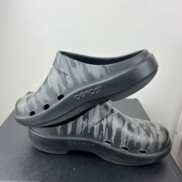 Oofos black and gray camo slip on open back clogs unisex Women's size 8 Mens -6 - Picture 7 of 9